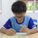 Single Hand vs Dual Hand Abacus: Which Method Does More for Your Child's Brain?